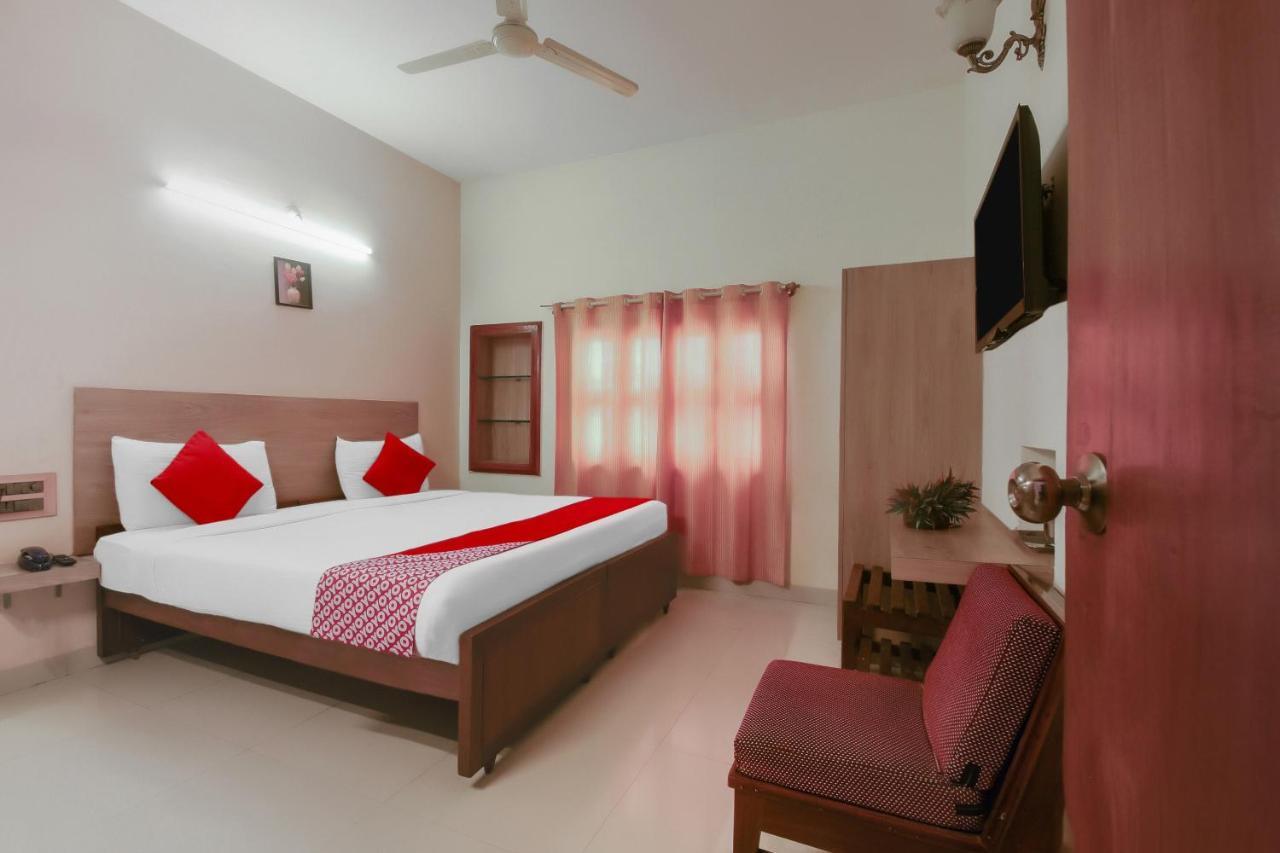 Kaveri Hotel Bed&Breakfast Mysore Exteriör bild