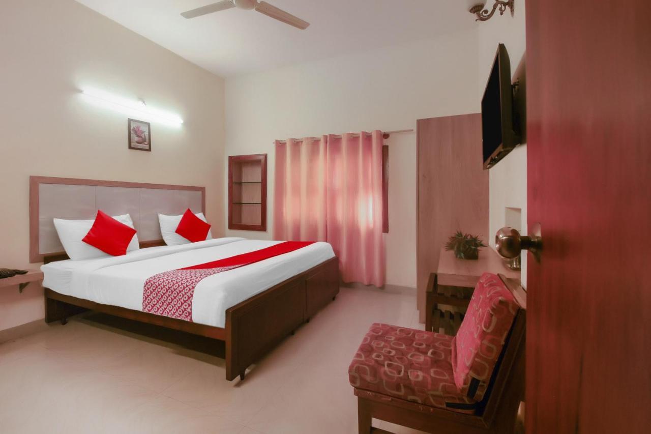 Kaveri Hotel Bed&Breakfast Mysore Exteriör bild