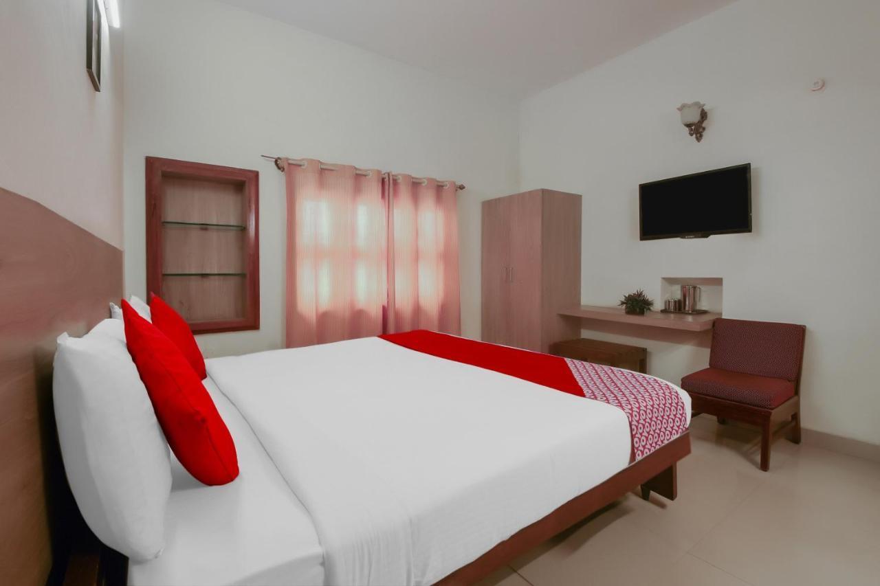 Kaveri Hotel Bed&Breakfast Mysore Exteriör bild