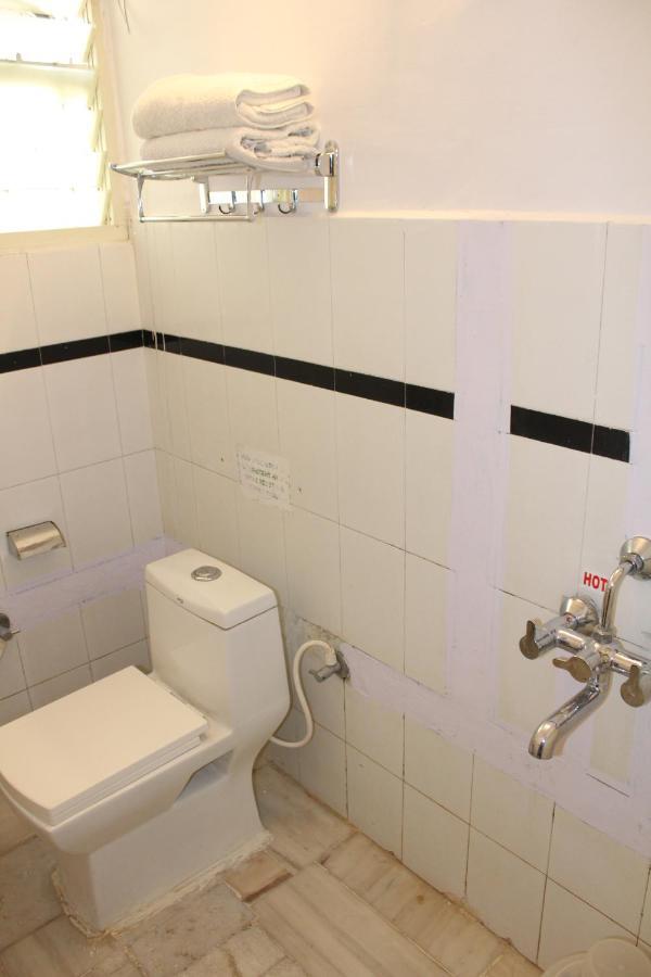 Kaveri Hotel Bed&Breakfast Mysore Exteriör bild