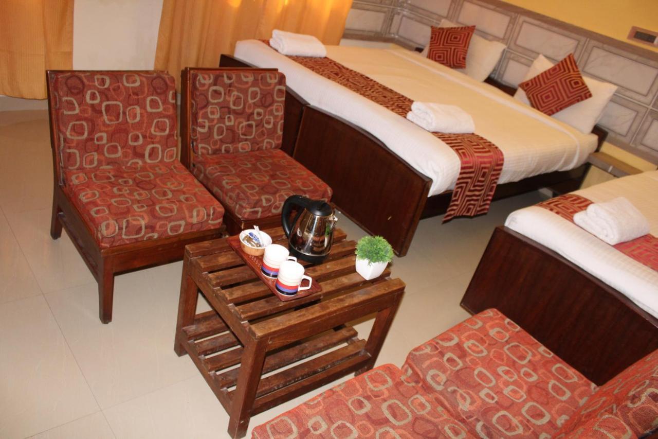 Kaveri Hotel Bed&Breakfast Mysore Exteriör bild